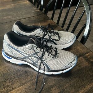 ASICS Running shoes